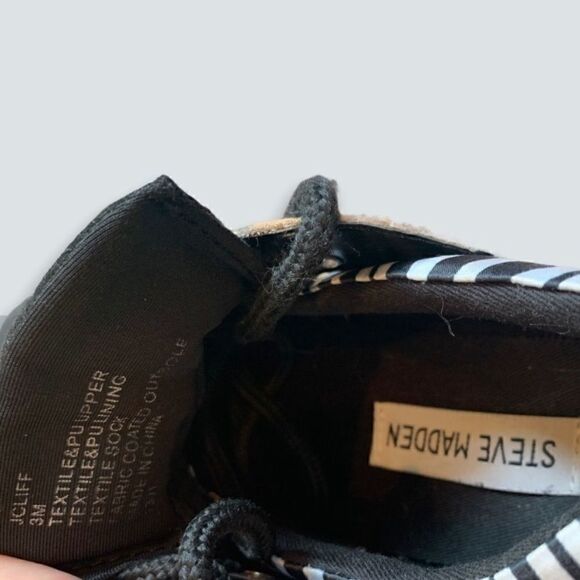 Steve Madden Multi Animal Print Fashion Sneaker Size 3 - Picture 3 of 7